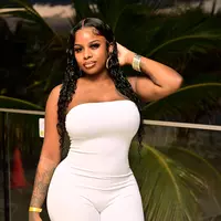 Rayne Carter (thickassrayne)