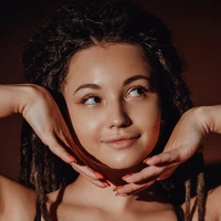 Lilian (liliangrimes2)