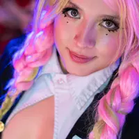 Charlotte (charlotteejones)