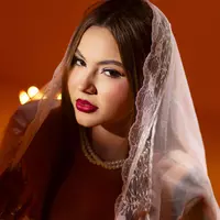 Bella01 (beella1)