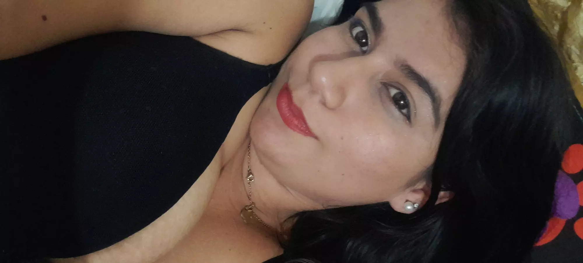 samanthaboobsopposite profile