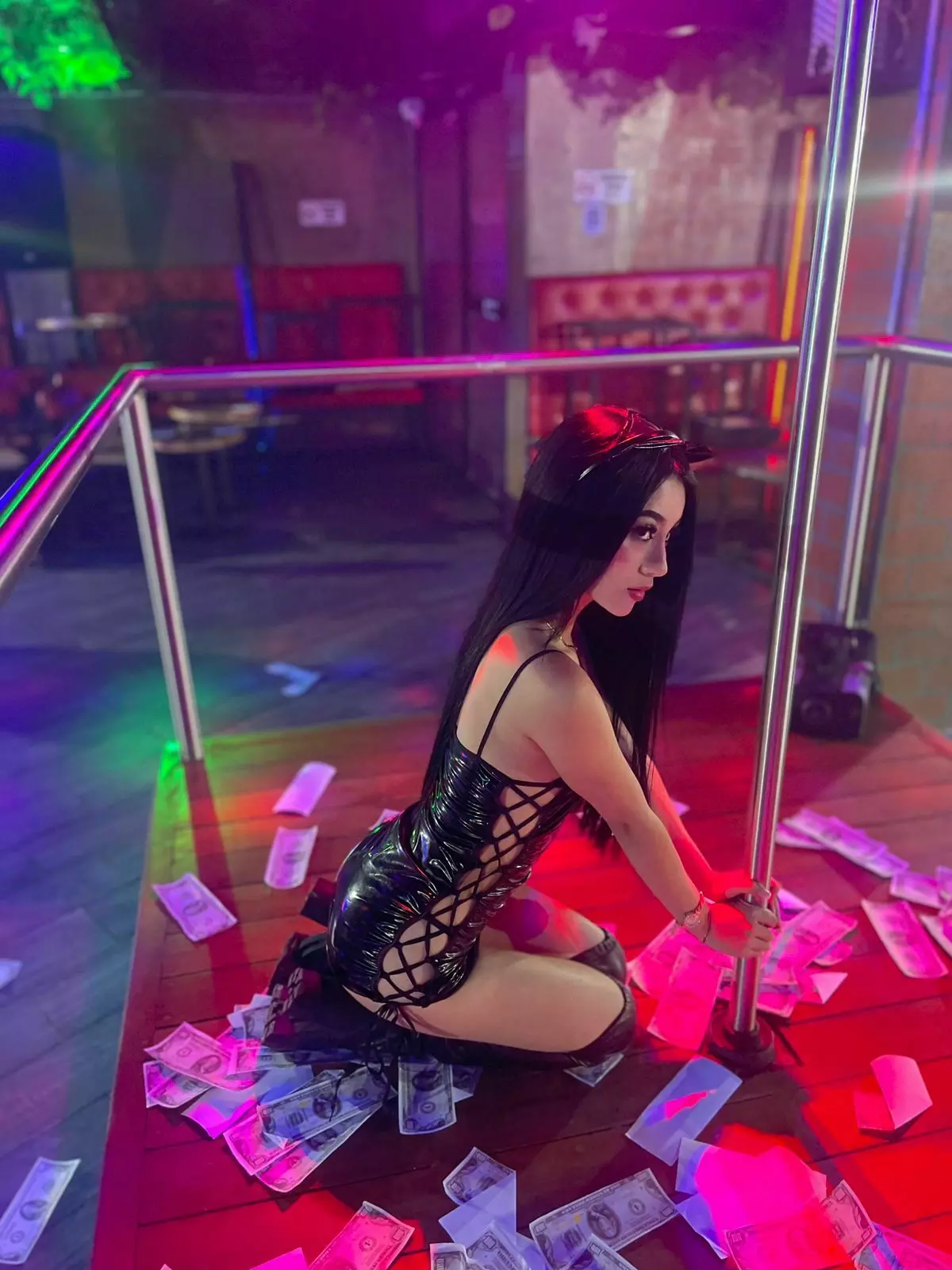 cristalcornner1 profile