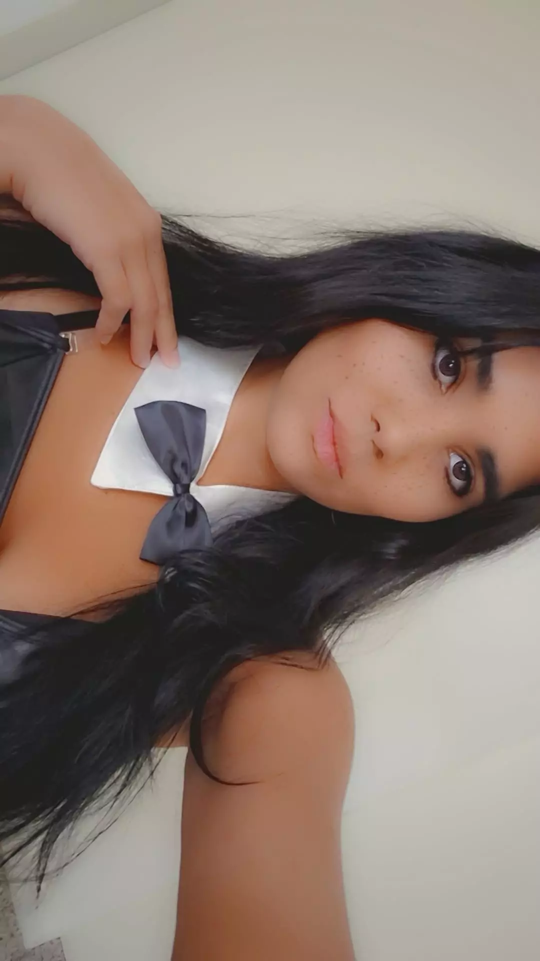 angelinevalentine profile