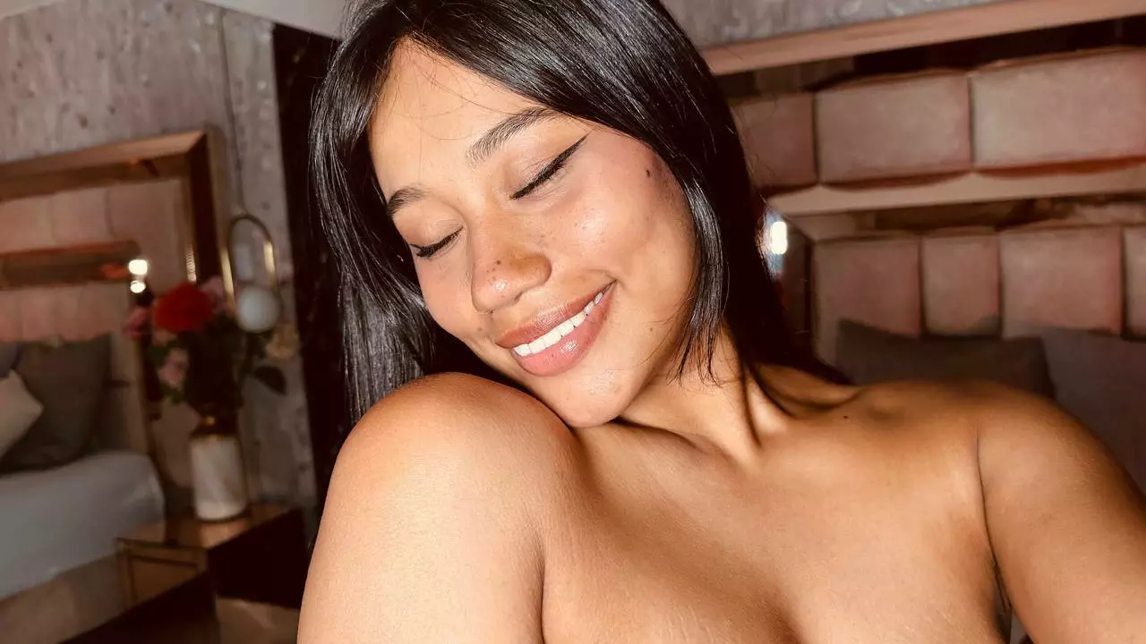 thaliaxxx profile