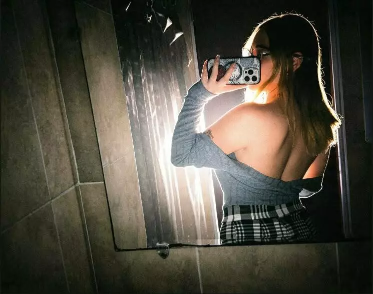 nikholle profile
