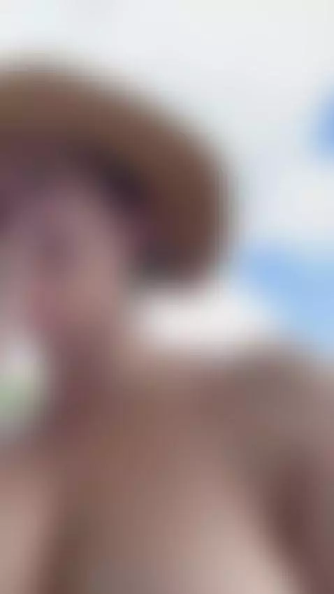 more at dailybush.com 😈😈😈😈 by danidaniels