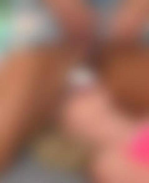 Vanna snuck in on Lexi and played a great prank on her by camsoda