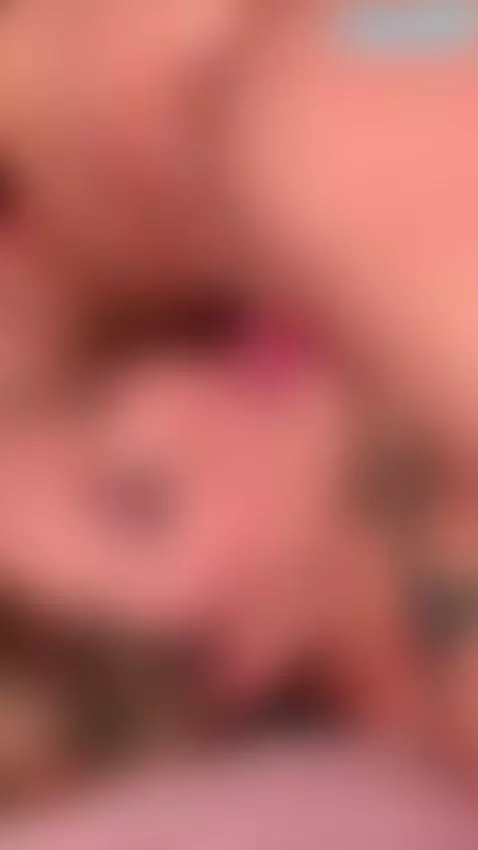 Horny Teen Masturbates and Squirts All Over Her Face by camsoda