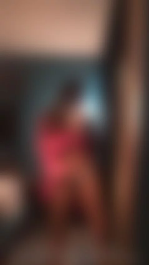 home alone...   no problem! by camsoda