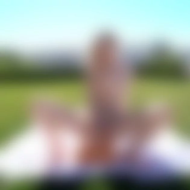 Tiny teen masturbates in her yard for everyone to see! by camsoda