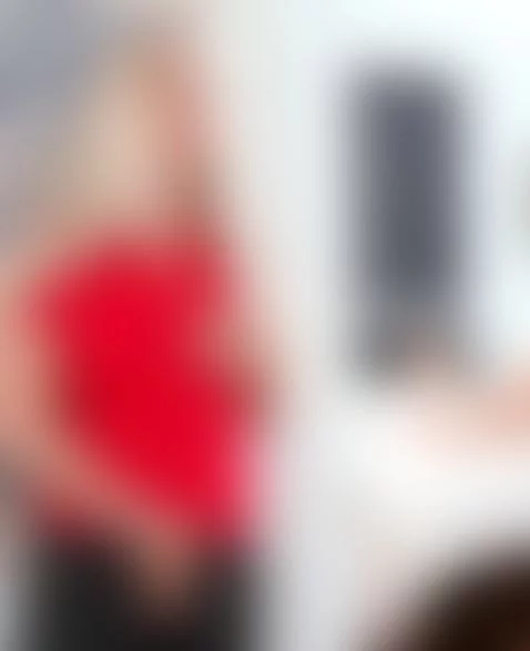 Tiff busts her friend Ella jerkin off in her room! by camsoda