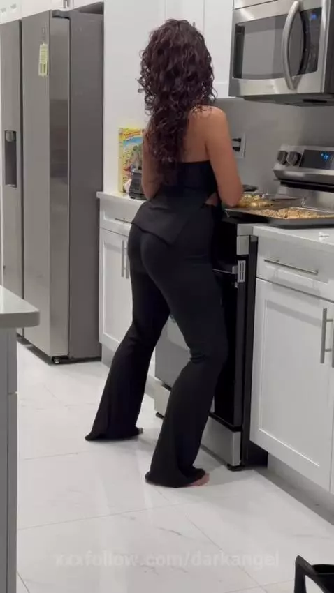 Wifey material 💍👩🏽‍🍳 by darkangel