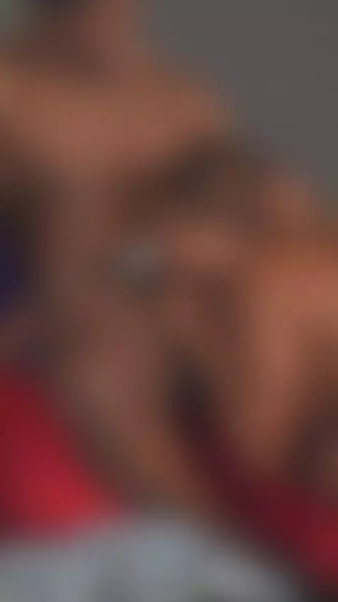 EbonyGoddess Se atraganta con una ENORME BBC hasta el fondo ... by juanbustos