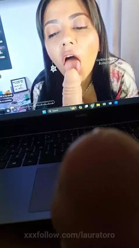 mmmm cum in my mouth.... by lauratoro