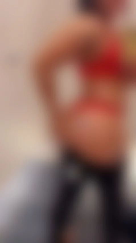 Dressing room fun by honeykitty