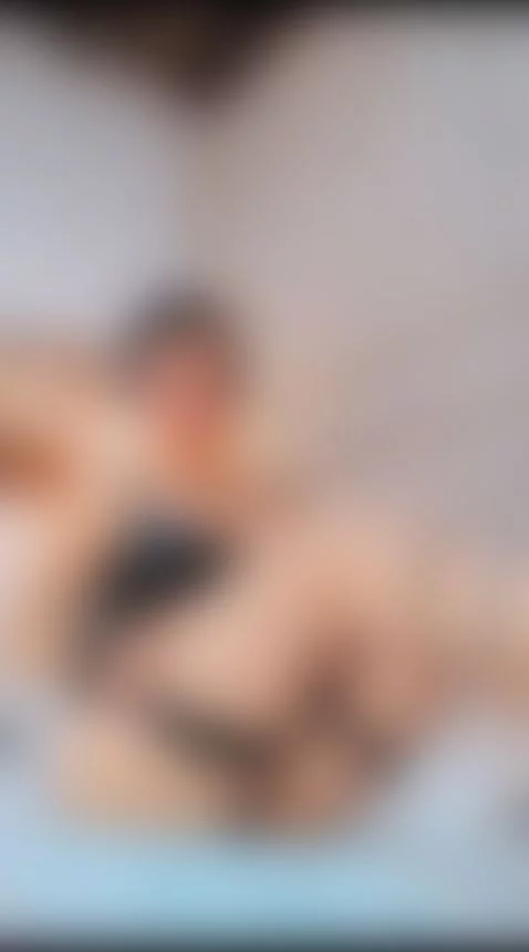 ONLINE NOW by julietawild