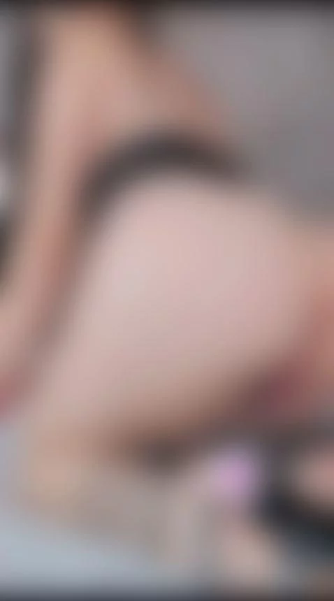 ONLINE NOW by julietawild