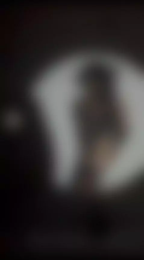 Sexy Lady Dimitrescu by julietawild