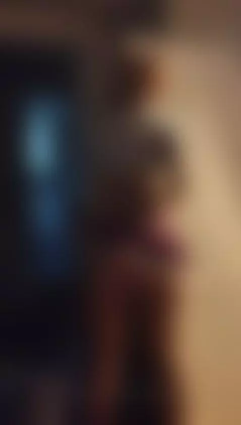 the vent blew my skirt up by kissieg1985