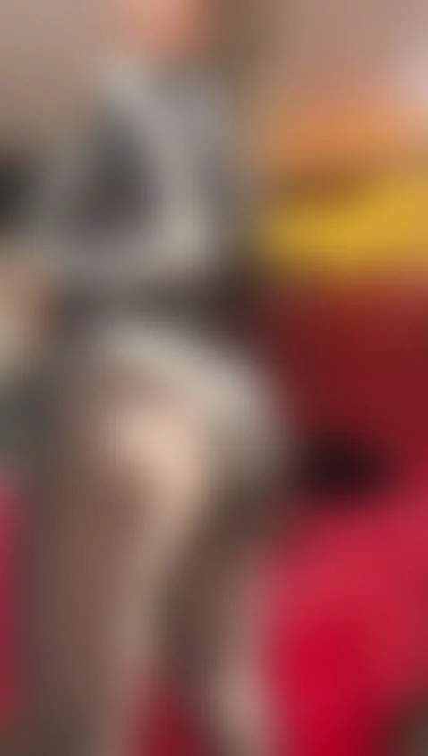 Come and discover what's under this black cloth by atinxnaugthy