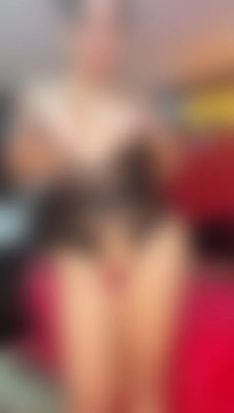 Do you like how my hot and sexy body looks? by atinxnaugthy