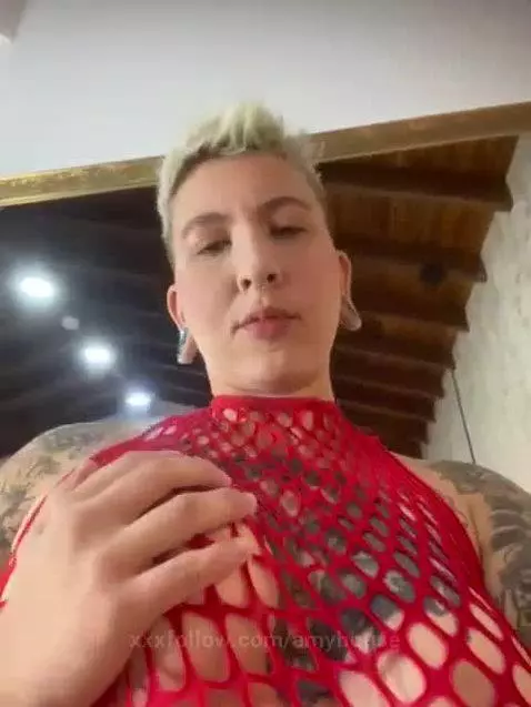 hey  master my  fuck machine is  active now, come on by amyhouse