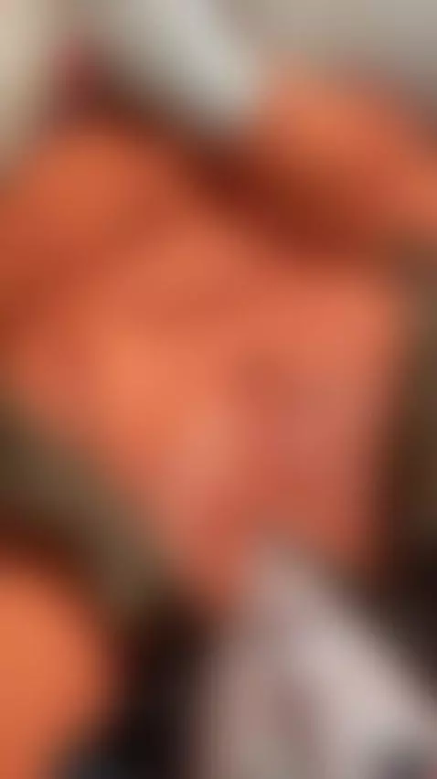 i think i look great in orange :P by yourravegirl