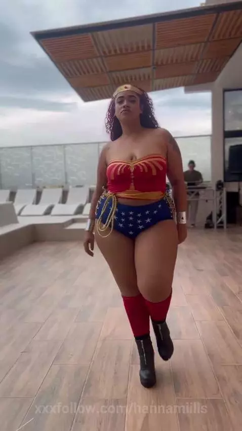 This Wonder Woman is ready for you by hannamiills