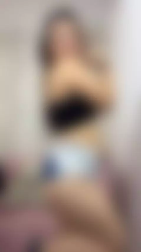 ;) hi by laura-silva