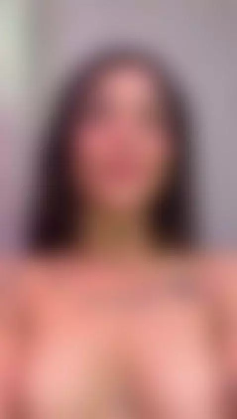 Pretty, playful, and a little addictive 💖 by sophiebatory