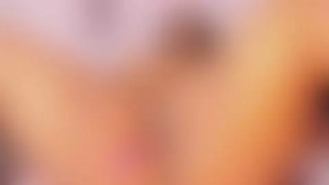 this body is horny now for play with u 💦🔥🔥 by elsiemorris