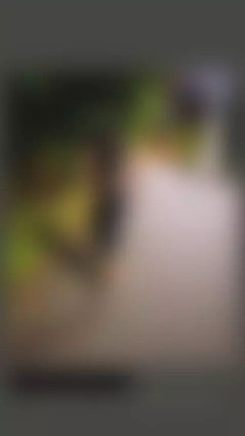 chica traviesa en la calle by mikeandmaite