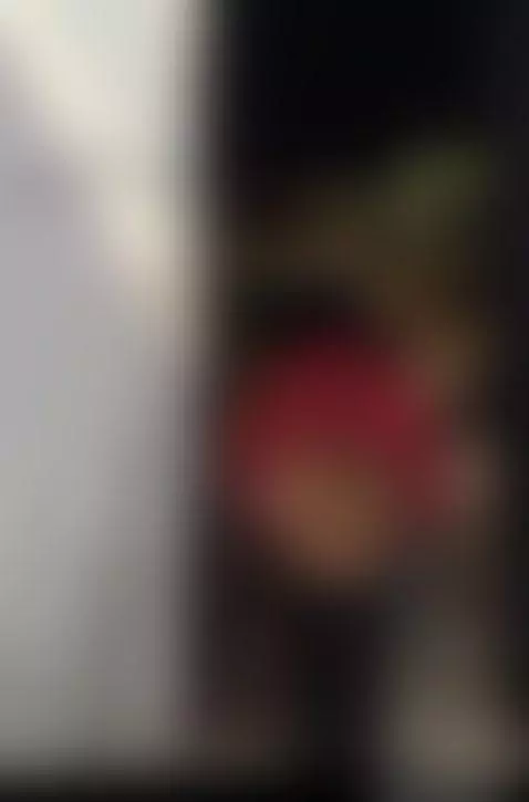 traviesa, en la calle con minifalda... alguna celebracion
Tw... by mikeandmaite