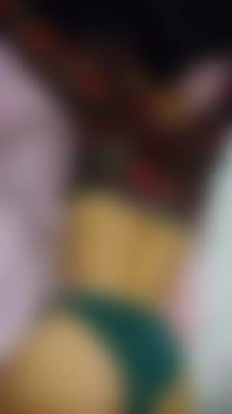 chica traviesa en la ventana... 
girl with panty close windo... by mikeandmaite