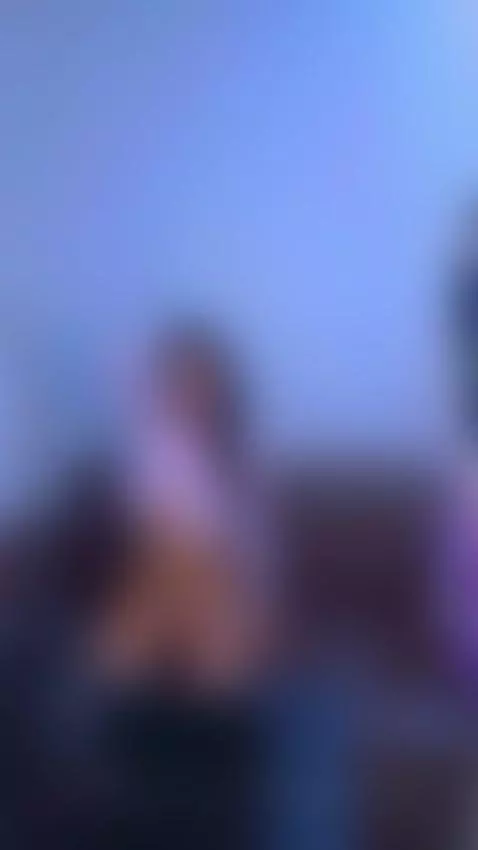 I like the art of transmitting through a camera, express you... by mikeandmaite