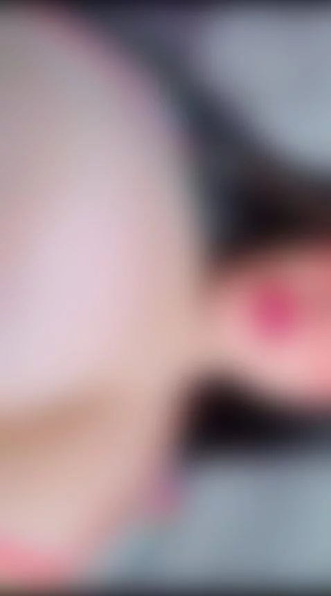 I am the hot woman you were waiting for so much, fuck my hug... by malalaamelie