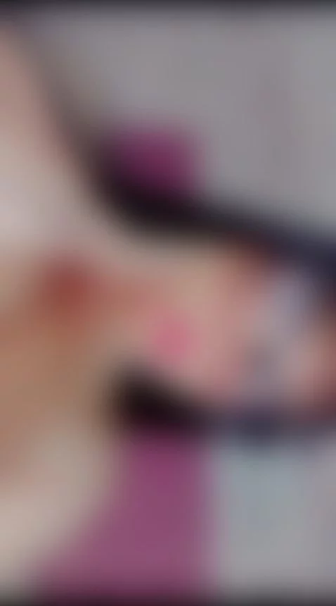 I am the busty one you were waiting for so much, come on I w... by malalaamelie