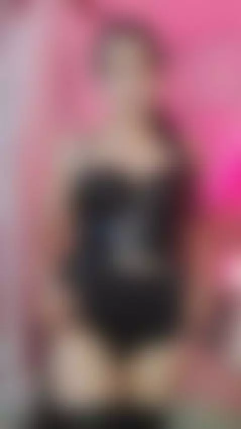 Do you want to see beyond my skirt? I'll wait for you by bellarefaeli