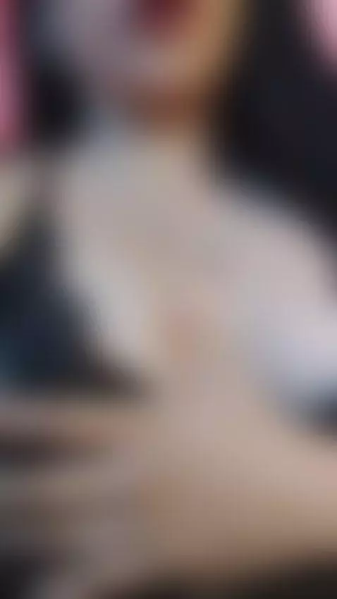 I'm online now waiting for a good creamy cock, can you help ... by bellarefaeli