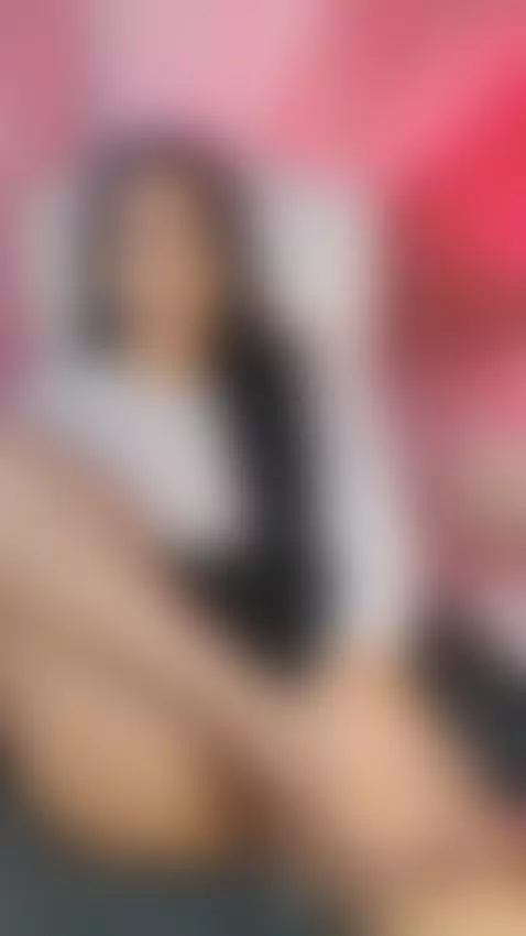 Feeling hot and teasing you 😈🤍 by bellarefaeli