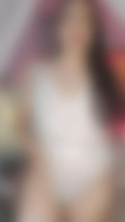 Seduction starts here... come closer 😏❤️ by bellarefaeli