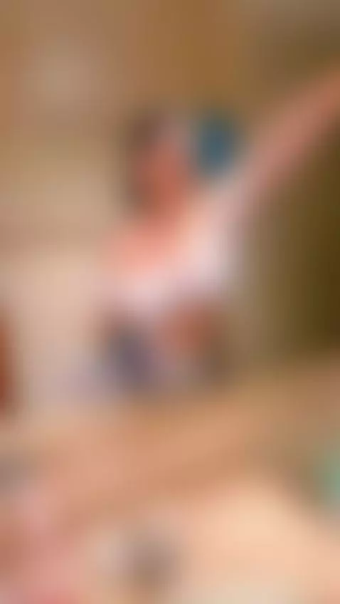 Did you see that my mirror is magical? 🥵🥰 by maluqueen