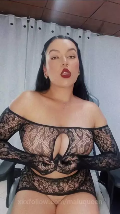 Eroticism characterizes me and it makes you horny 🥵 by maluqueen