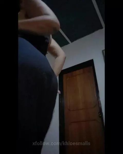 I love moving my ass 🍑 by khloesmalls