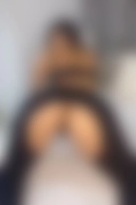 I want my ass bouncing on your dick 😳🤭 by alexawhittee