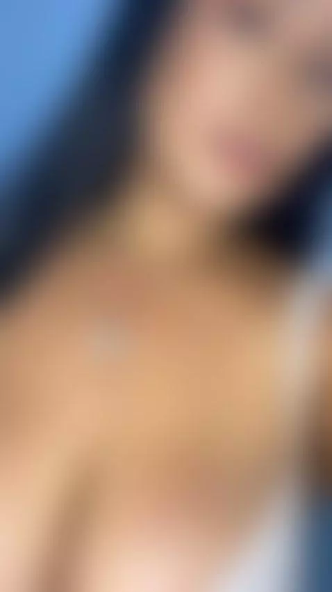 your black-haired woman with big breasts is waiting for you by tefavega