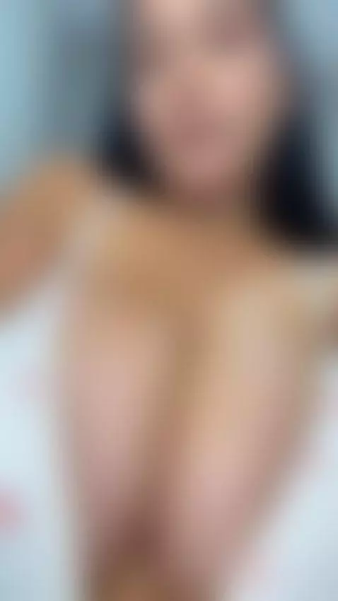 Can you help me get rid of it? @camsoda by tefavega