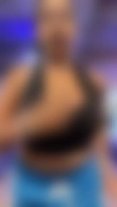 GYM TIME @camsodagirl by tefavega