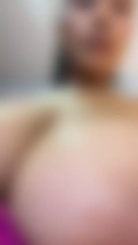 bigtits, zoom, nipples by tefavega