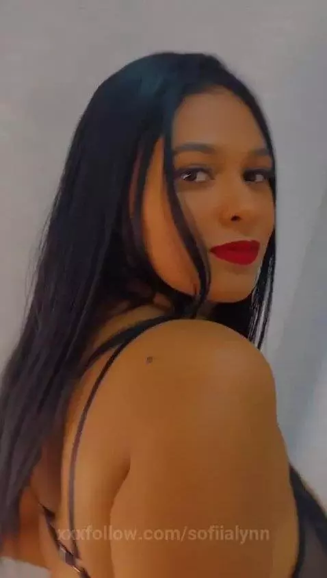 Tour these sexy curves!! by sofiialynn